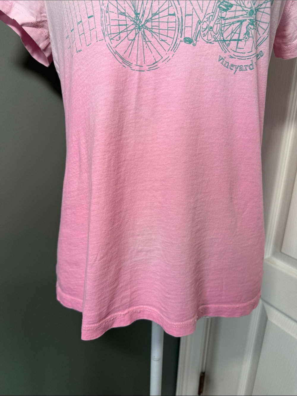 Vineyard Vines Pink Bicycle Graphic Tee Floral Bike Coastal Preppy Sz S - Picture 3 of 10